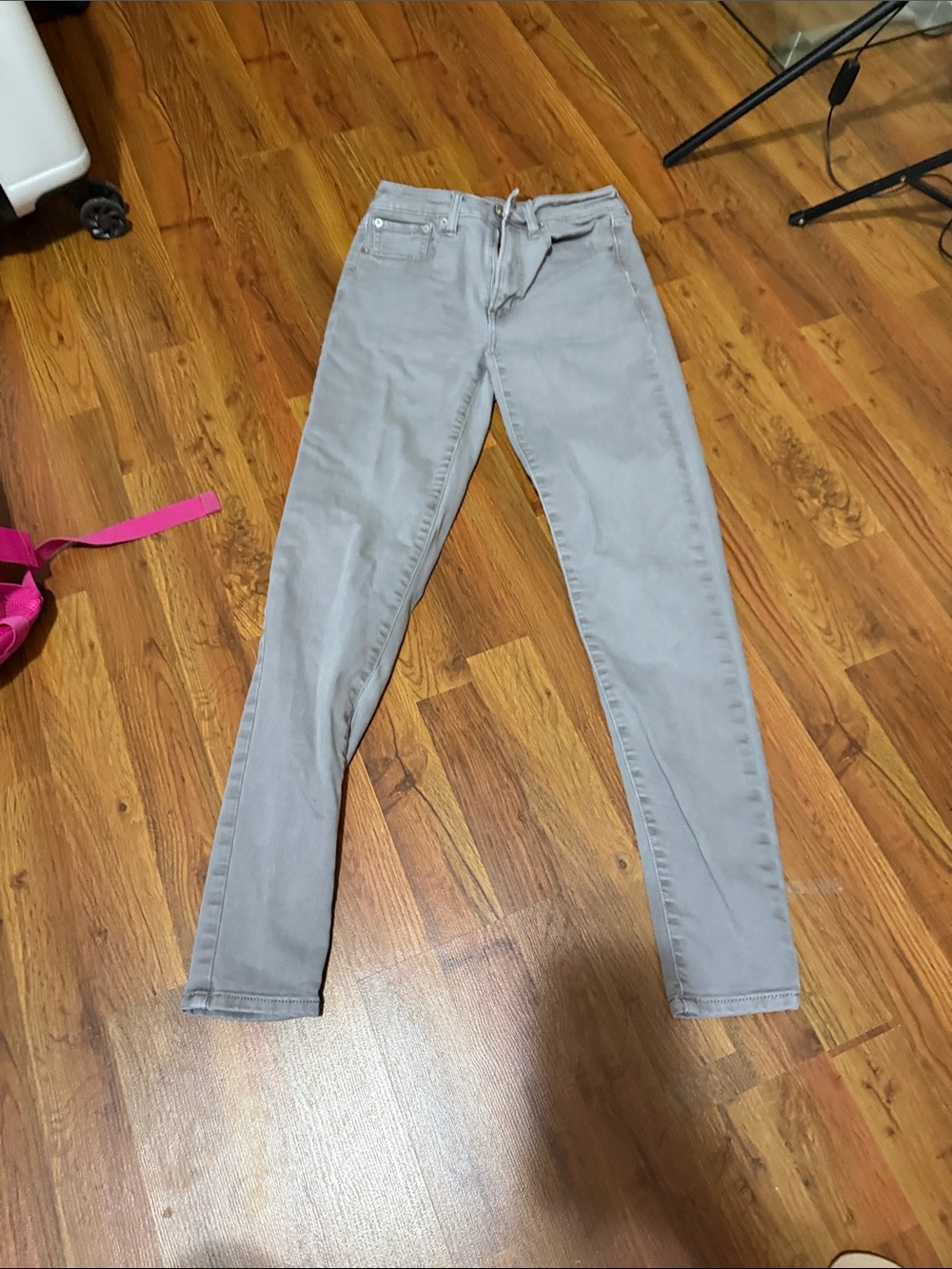 American eagle Women’s High-Rise Slim Jeans in Light Gray